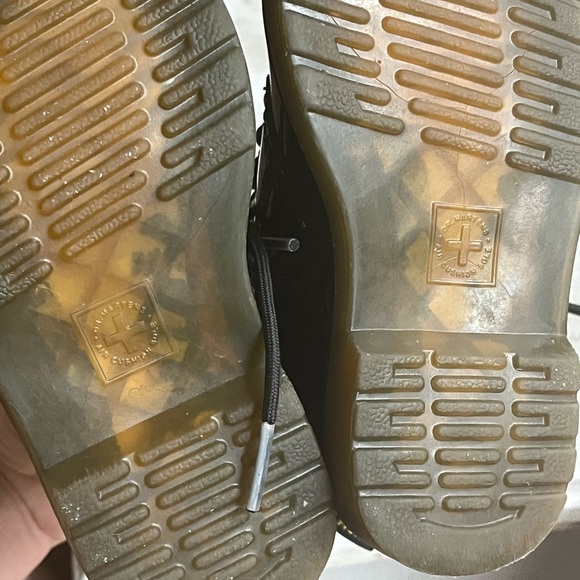 Dr martens boots - Picture 3 of 4